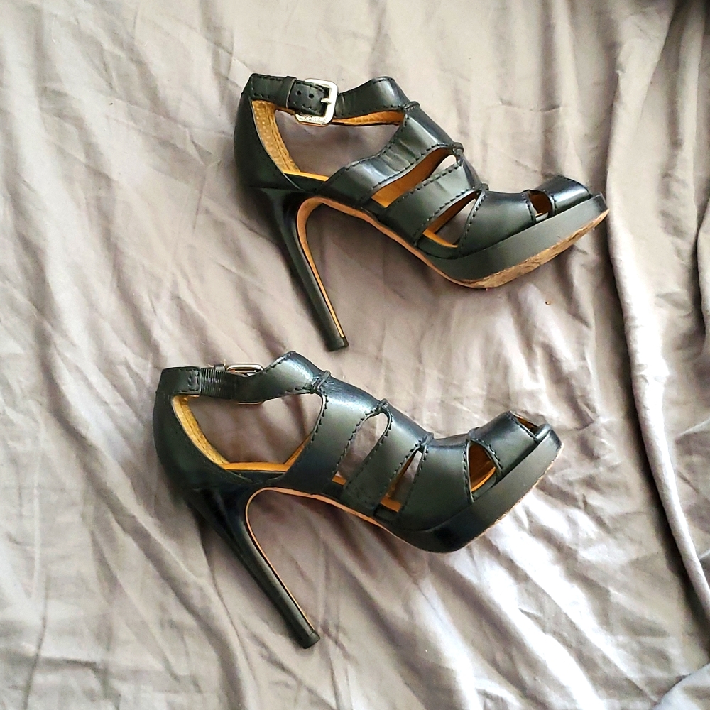 KORS Michael Kors Peep-Toe Heels - Picture 3 of 8